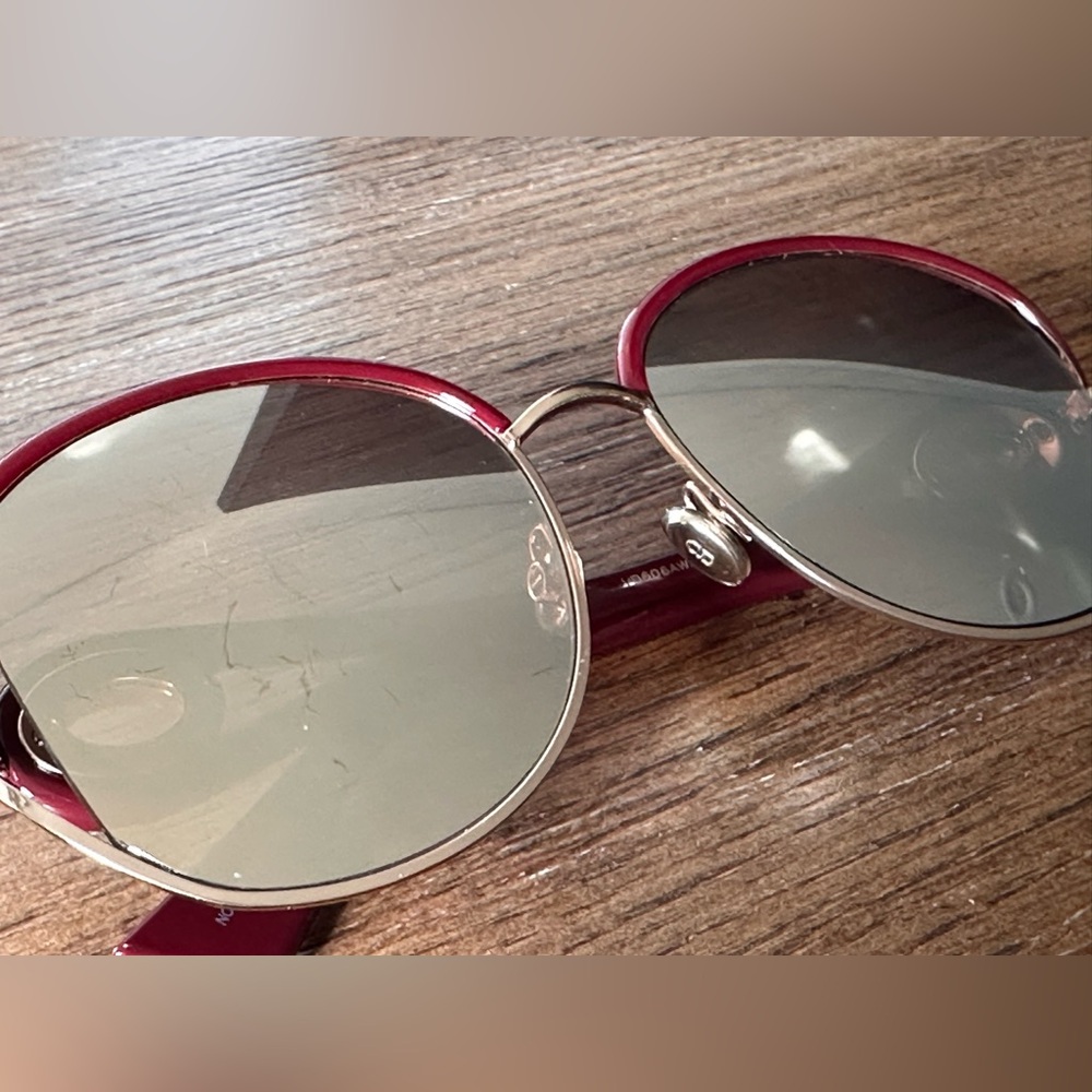 Christian Dior Sunglasses with case. - Picture 3 of 9